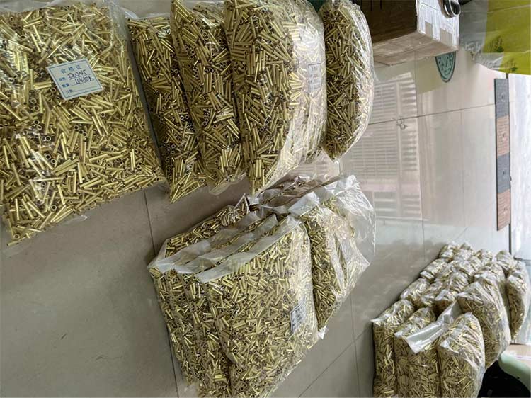 Toinen iso messinkiputkiniittien lähetys Malesiaan!