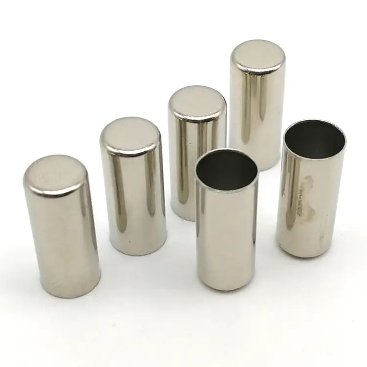 Messinkijohdon päätykorkki